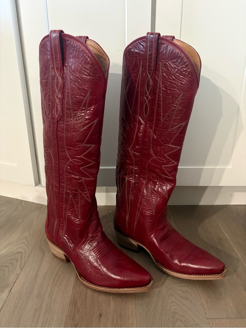 Tecovas Loretta Ruby Red Goat Embroidered Western Boots US 9